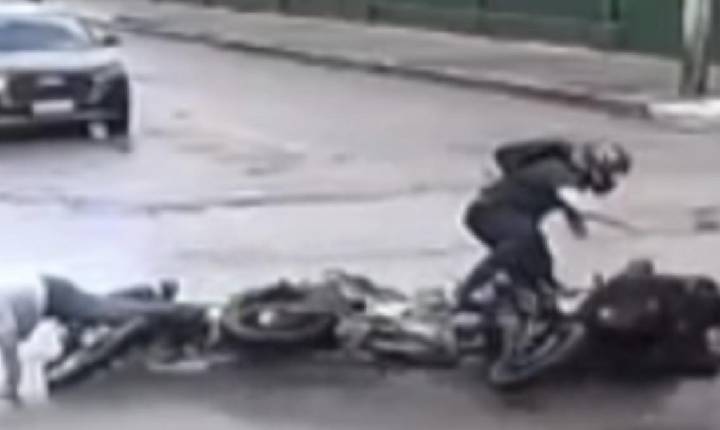 Acidente deixa motociclista feridos