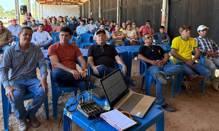Associação Aproleite de Urupá recebe implementos agrícolas com recurso do deputado Pedro Fernandes