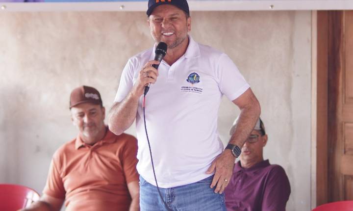 Associações de Santa Luzia e Espigão do Oeste recebem implementos com apoio de Cirone Deiró