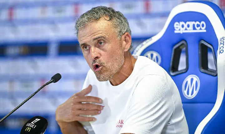 ‘Bela surpresa, gosto de tudo nele’: Luis Enrique aprova reforço mais caro do PSG no ano