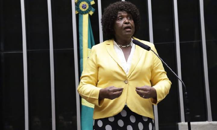 Câmara aprova acordo pela igualdade de trabalhadores homens e mulheres com responsabilidade familiar