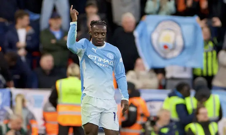 City responde provocações do Liverpool com golaços, tem retorno triunfal de Doku e cala Anfield