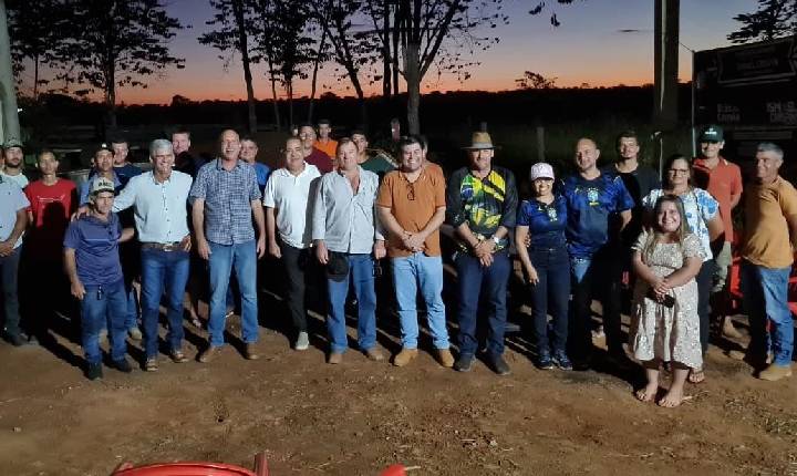Cláudia de Jesus participa da entrega de R$ 328 mil em implementos agrícolas para a ASPRON em Jaru