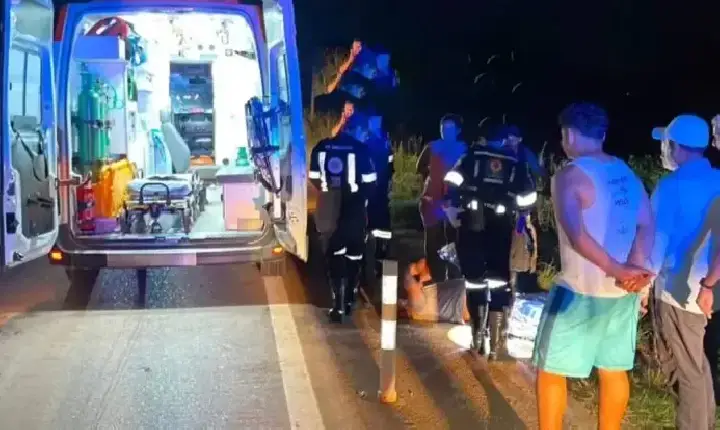 Colisão entre duas motos deixa feridos graves na BR-319