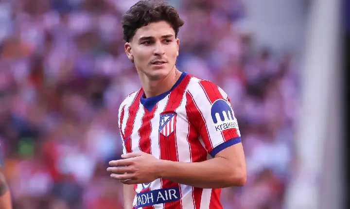 Decisão de Julián Álvarez preocupa o Arsenal na disputa com o Barcelona
