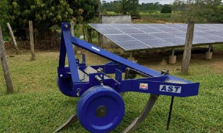 Deputado Alan Queiroz participa da entrega Subsolador e reforça apoio aos produtores rurais de Nova União