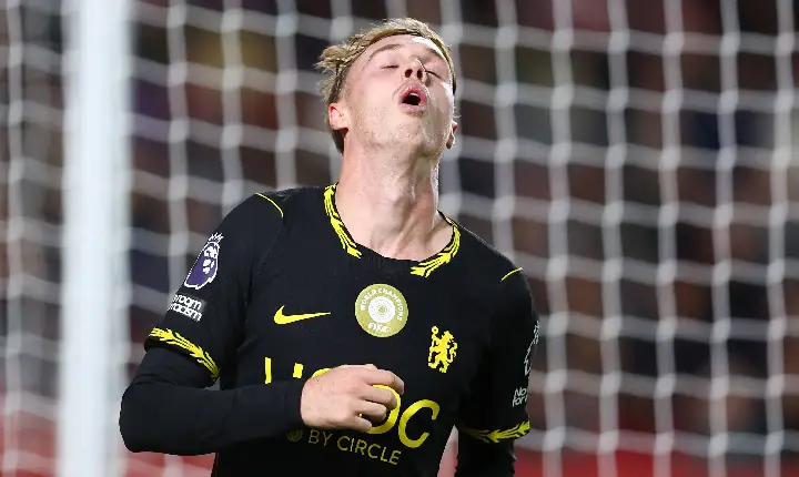 Derrota para o Brentford impõe cenário novo ao Chelsea, que vê principal virtude não funcionar
