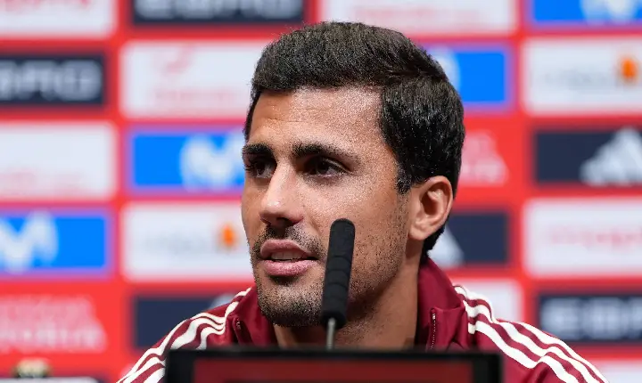‘É por isso que não fico por aí exigindo’: Rodri se posiciona sobre ‘guerra’ pela Bola de Ouro