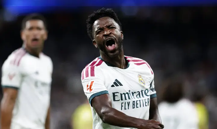 ‘É um escândalo o que está acontecendo’: Expulsão de Vini Jr em jogo do Real Madrid agita a Espanha