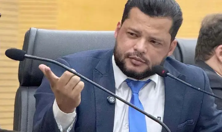 Edevaldo Neves cobra melhorias na quadra de escola estadual na zona sul de Porto Velho