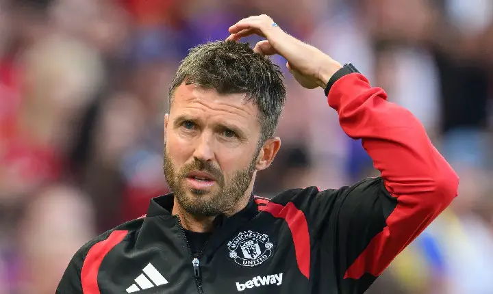 Em crise, Manchester United mantém Carrick, mas dirigentes já discordam sobre próximo técnico