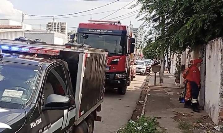 Homem é encontrado morto em árvore no centro de PVH