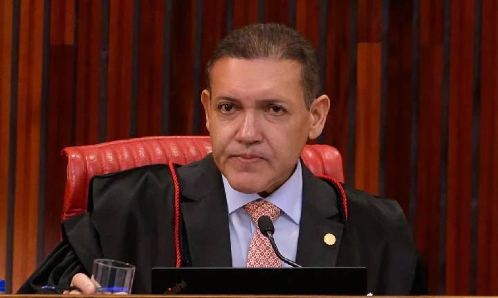 Incêndio atinge casa do presidente do TSE, Nunes Marques