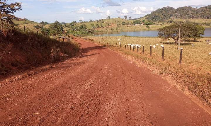 Jean Oliveira garante patrolamento de mais de 500 km de rodovias não pavimentadas e beneficia produtores, estudantes e turistas da Zona da Mata