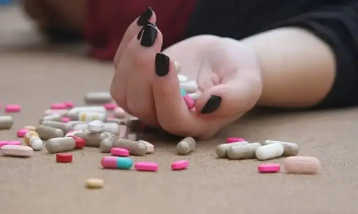 Jovem de 18 anos é socorrida após ingerir grande quantidade de medicamentos em Rondônia