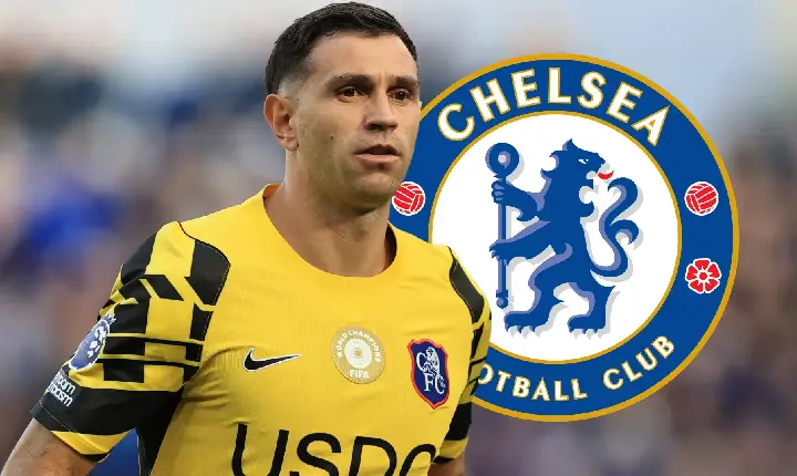 Martínez passa por cirurgia, e Chelsea abre espaço para jovem de 21 anos