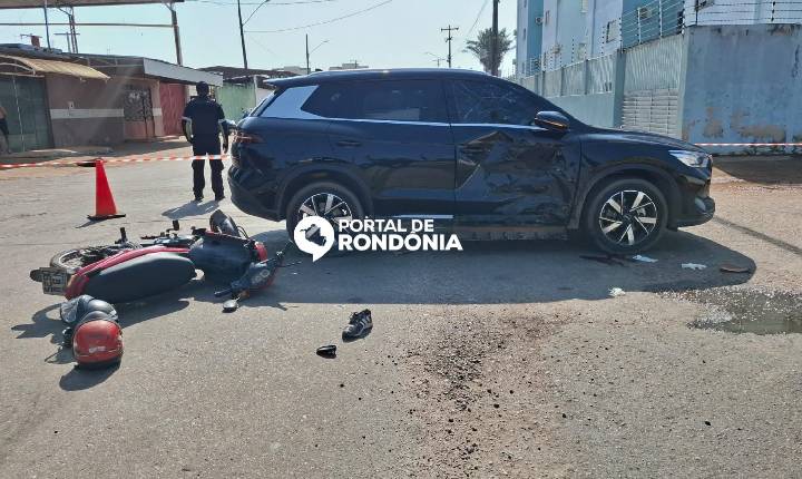 Motociclista fica em estado grave após ser atingido por carro elétrico na zona norte