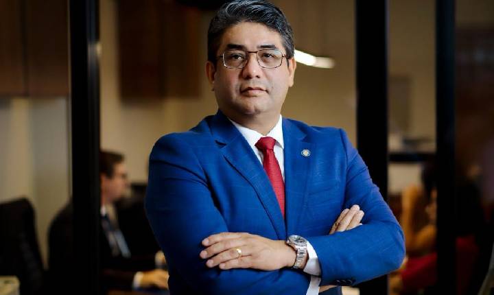 O PESO DA EXPERIÊNCIA: A ASCENSÃO DA GERAÇÃO PRATEADA E O ALERTA ESTRATÉGICO PARA O PODER ELEITORAL NO BRASIL