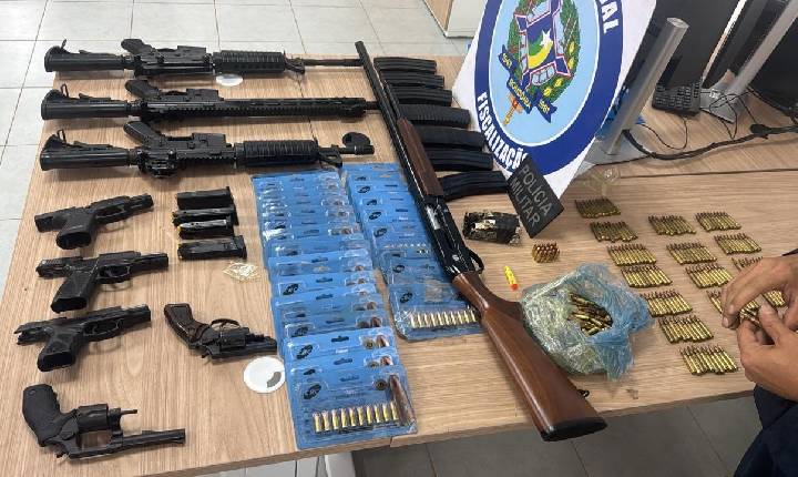 PM apreende três fuzis, pistolas, revólveres e mais de 600 munições em Rondônia