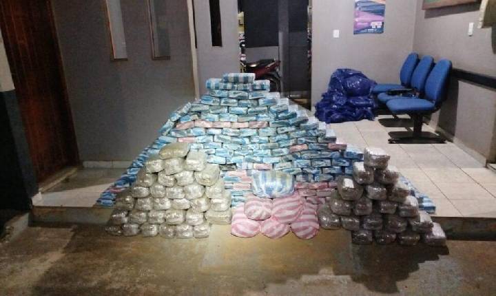 Polícia Militar apreende 257 kg de maconha após perseguição e troca de tiros na BR-429
