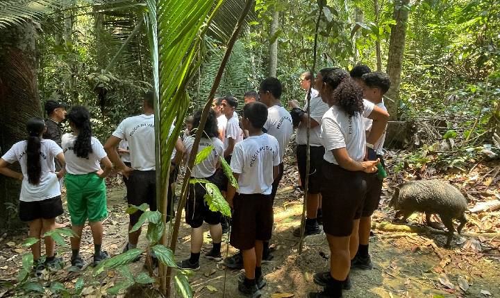 Policiais Militares Mirins Ambientais participam de atividade educativa no Dia das Crianças em Candeias do Jamari