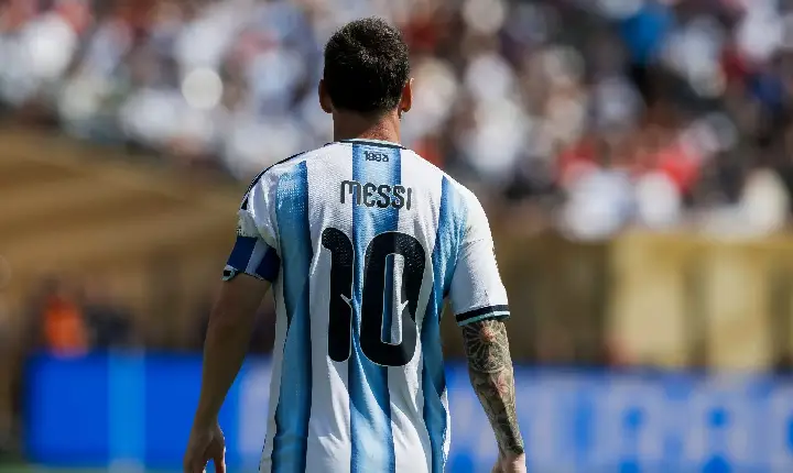 Por que nenhum jogador da Argentina vai usar a camisa 10 de Messi nos próximos dois amistosos?