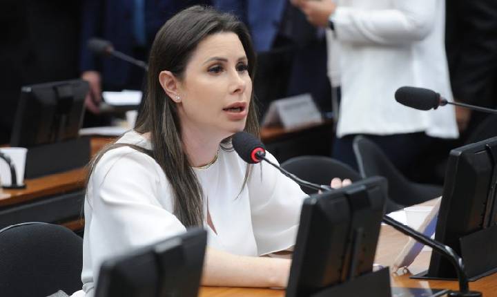 Projeto permite a dedução de gastos com vacinas obrigatórias no Imposto de Renda