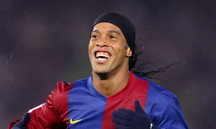 ‘Quem melhor me entendeu’: Ronaldinho Gaúcho se declara para ex-técnico do Barcelona
