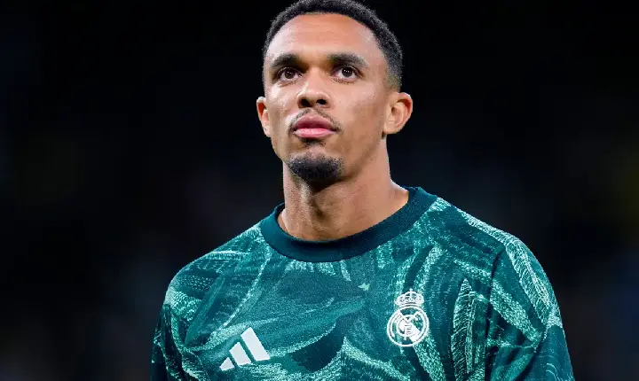 Reserva no Madrid e cobiçado por Liverpool e Chelsea, Arnold toma decisão no mercado