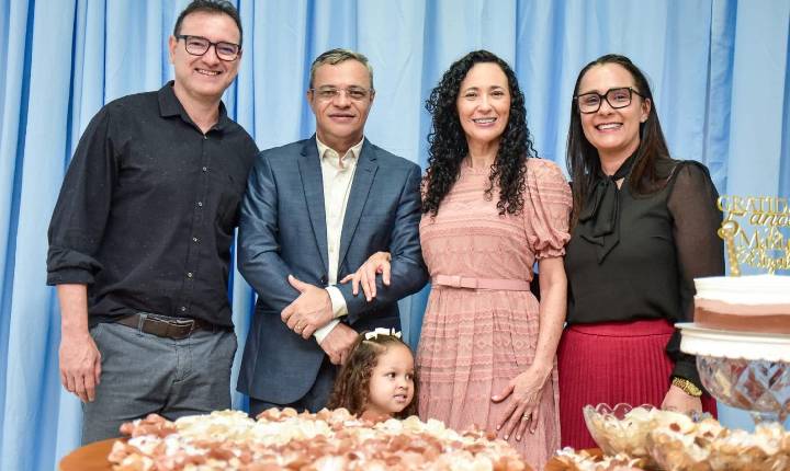 Rosangela Donadon participa de culto em ação de graças pelos cinco anos de pastorado de Maxuel Kaiser em Rolim de Moura