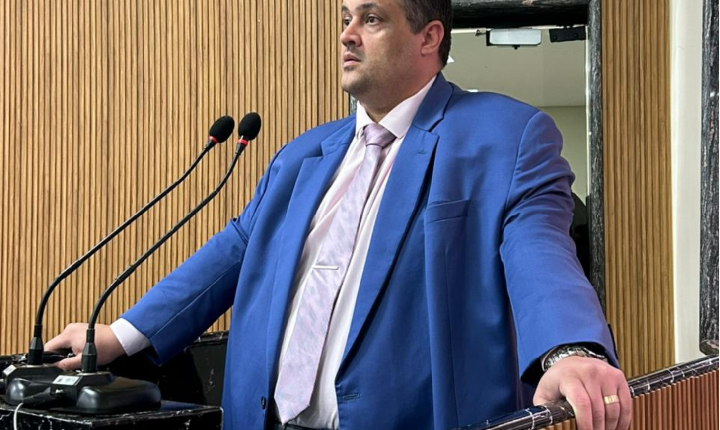 THIAGO TEZZARI ALERTA PARA NOVA TROCA DA EMPRESA DE COLETA DE LIXO EM PORTO VELHO