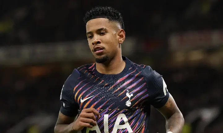 Tottenham perde Savio por semanas, mas ganha reforço após mais de 500 dias