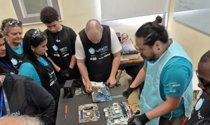 Trabalhadores da reciclagem participam de capacitação inédita para o manejo de lixo eletrônico
