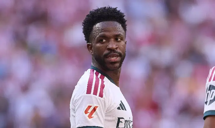 Vinícius Junior vira alvo após derrota do Real Madrid em clássico: ‘Situação insustentável’