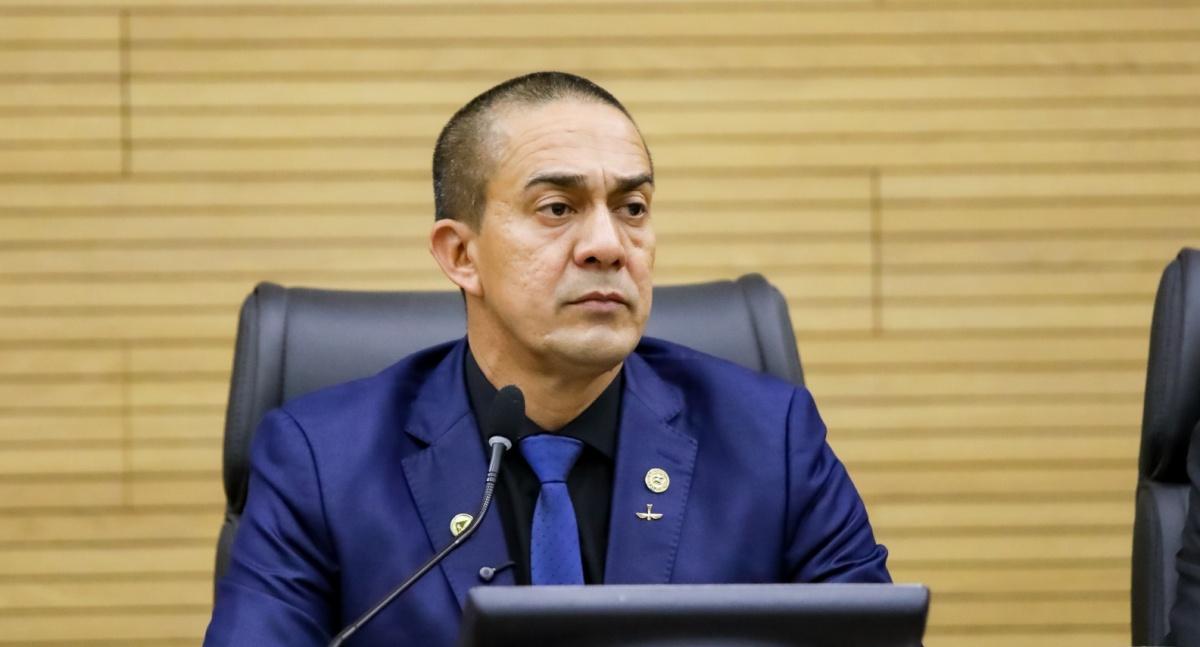 Deputado Eyder Brasil propõe lei para proteger professores contra violência nas escolas públicas de Rondônia