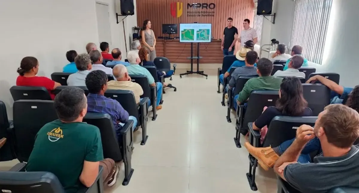 MPRO debate ações contra alagamentos e escassez hídrica em Rolim de Moura com produtores rurais