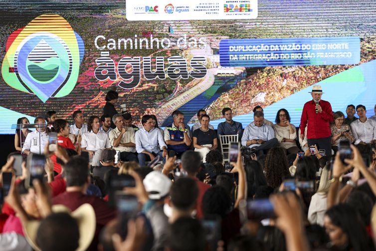 São Francisco: Lula autoriza duplicação de bombeamento do Eixo Norte