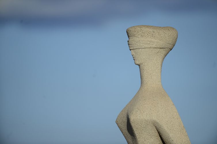 AGU entrega ao Supremo plano para regularização de terras indígenas