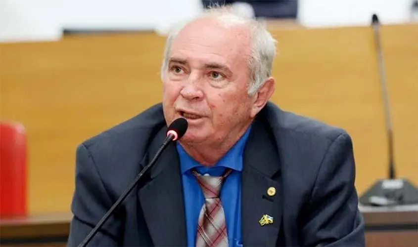 Lebrão recorre ao STF e deve permanecer no cargo por mais alguns meses, diz defesa