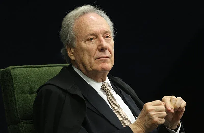 PF vai investigar mulher que gritou 