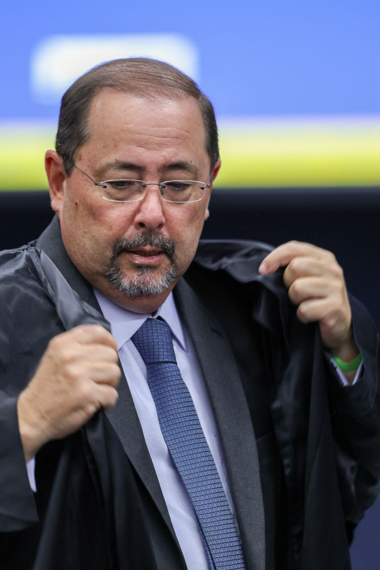 Não há uma única prova que ligue Bolsonaro a golpe de 8/01, diz defesa