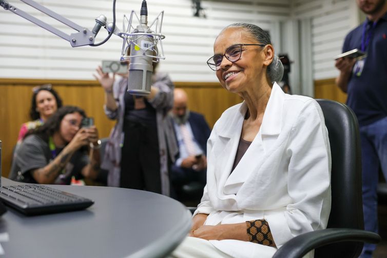 Rádio Nacional da Amazônia celebra 48 anos no ar