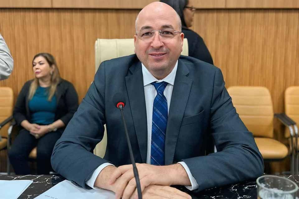 Vereador Gedeão Negreiros solicita ação urgente para desobstrução de drenagem no bairro Nova Porto Velho
