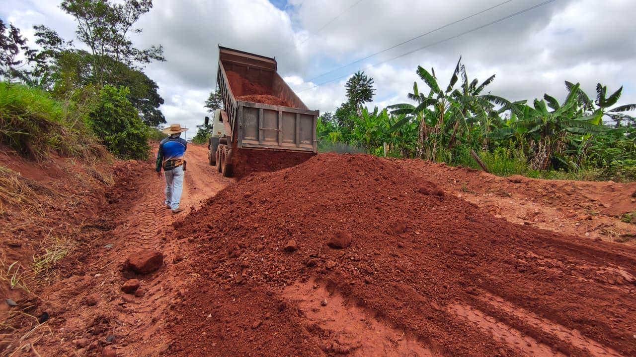 Encascalhamento da RO-489 em São Felipe do Oeste avança com emenda do deputado Ezequiel Neiva