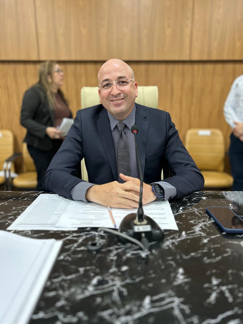 Vereador Gedeão Negreiros apresenta Projeto de Lei que cria Programa de Preceptoria e Supervisão na Rede Pública de Saúde