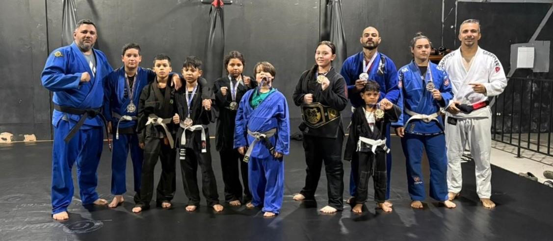 Alunos da Academia AFC se destacam em competição estadual com apoio de Cirone Deiró
