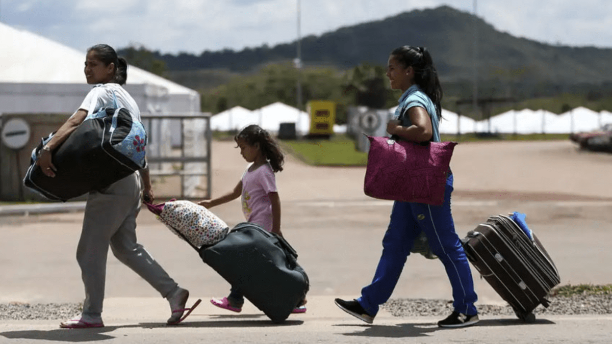 Suspensão de voos isola Venezuela e impede viagens de fim de ano