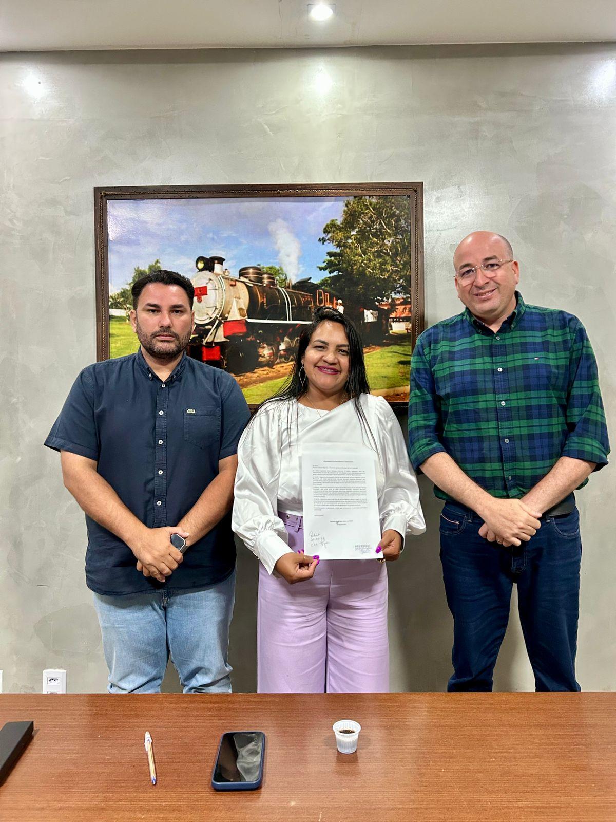 Câmara de Porto Velho recebe requerimento de professores e anuncia mediação para garantir valorização da categoria