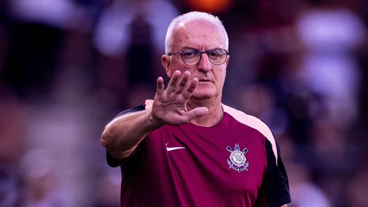 Dorival destaca joia do Corinthians e faz apelo à diretoria após vitória