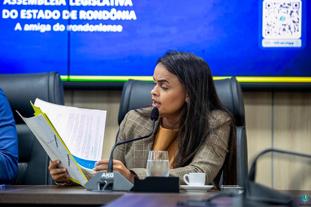 Dra. Taíssa Sousa solicita estudo para direcionar pacientes de Vila da Penha ao Hospital Regional de Guajará-Mirim